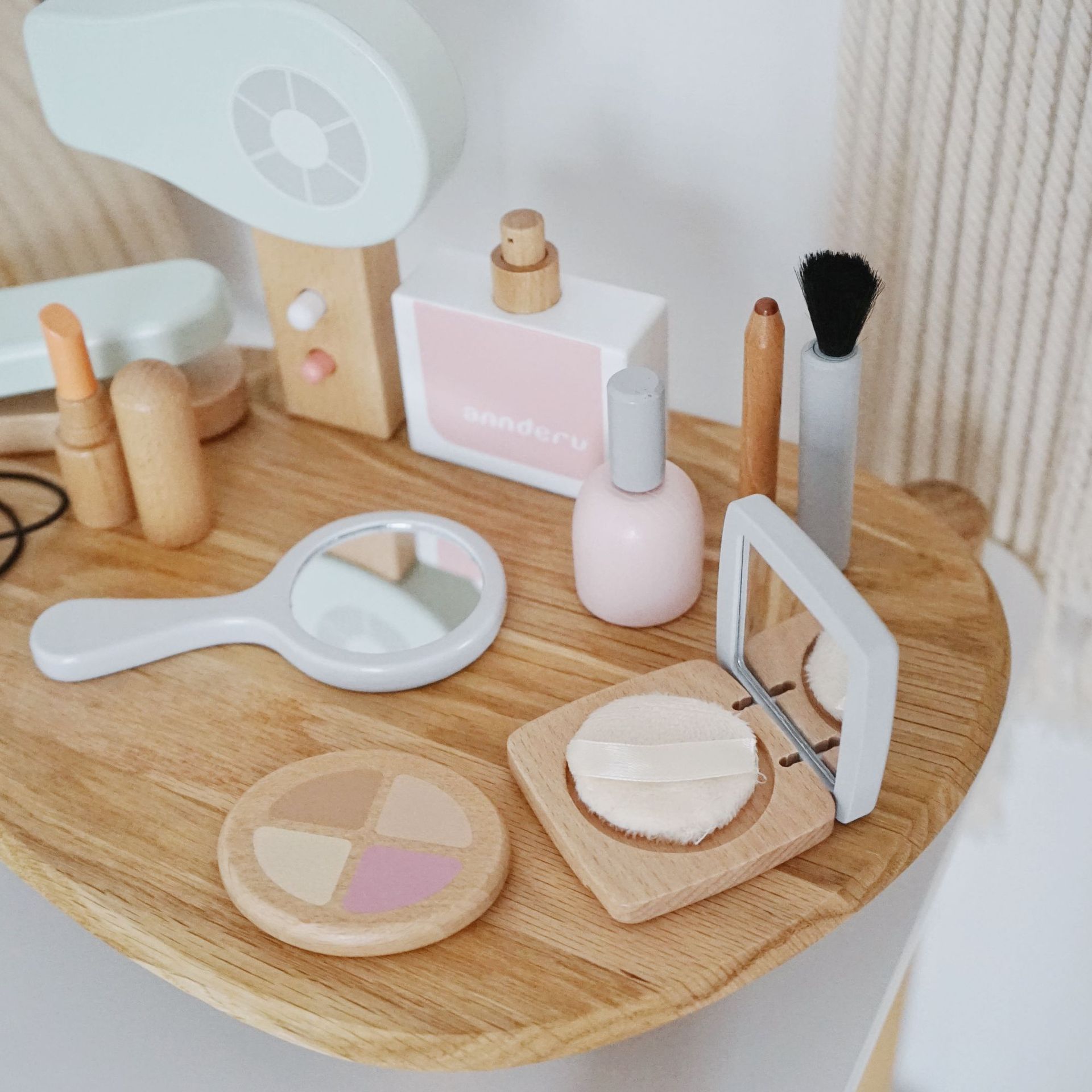Zestaw do zabawy w makijaż i f – Your Beauty Makeup recenzja i cena